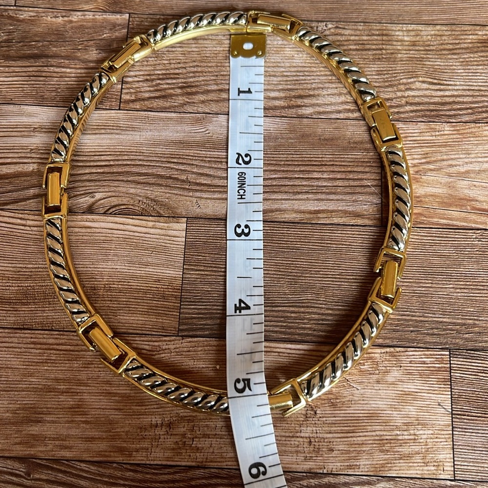 Gold Two-Tone Twisted Cable Chocker Necklace - Unique Edwin Pearl Necklace - Picture 7 of 16